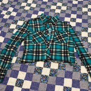 Rue 21 cropped flannel